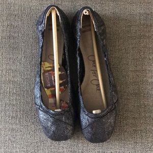 Toms Jet Black Metallic Linen Flats.